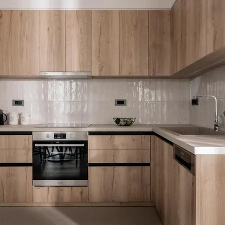 Alfa Luxury מלון 5*