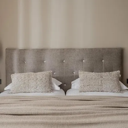 Ξενοδοχείο Alfa Luxury 5*