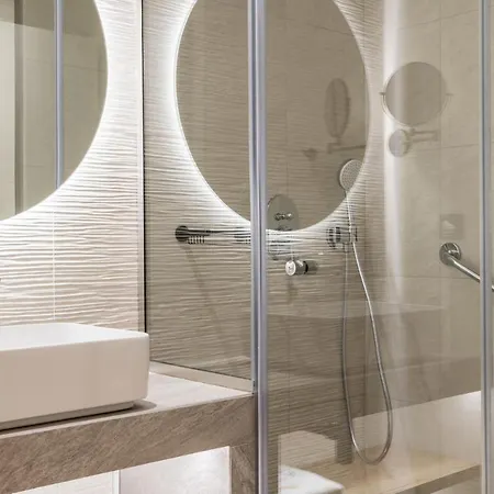 Alfa Luxury Ξενοδοχείο 5*