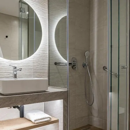 Alfa Luxury Hotel 5*